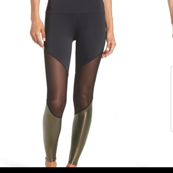 Onzie Pants - Onzie Mesh Legging Black/Gold size M/L